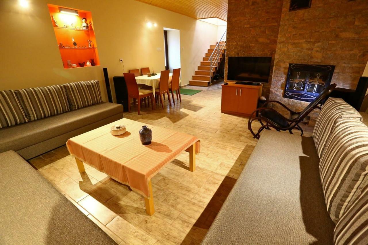 Tiszavirag Vendeghaz Villa Tiszababolna Bagian luar foto